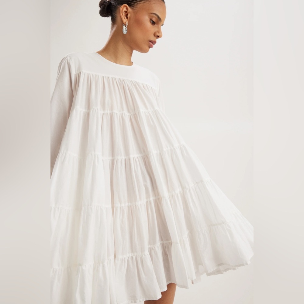 Merlette Women's White Long-Sleeve Tiered V-Neck Dress